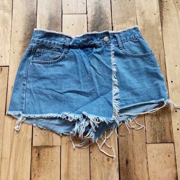 Forever 21 Pants - Forever21 Distressed Retro Vintage Skort